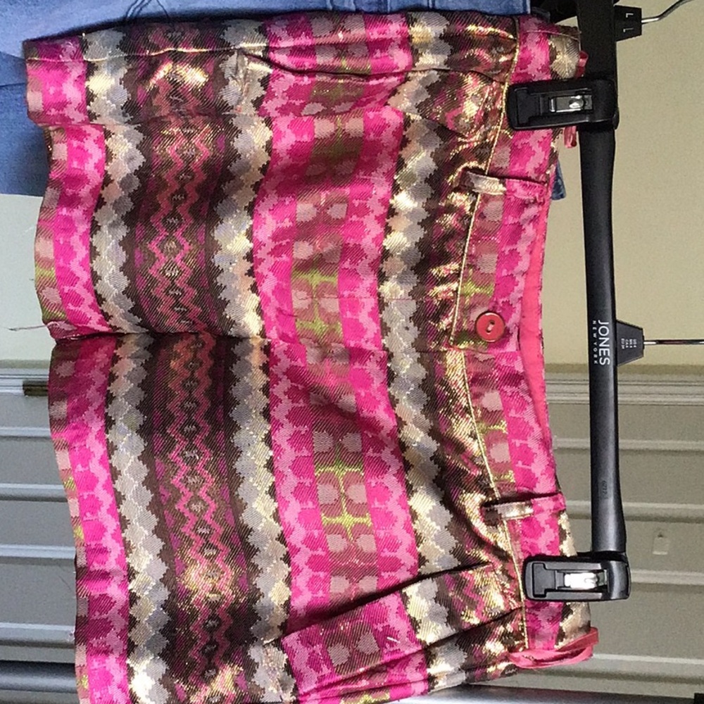 Color block,Pink multi-colored shorts